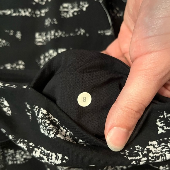 Lululemon Inspire Tight II in Graf Black White / Black Size 8 - Picture 10 of 10